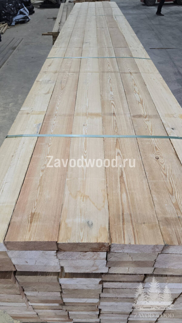 Доска обрезная 50x150x4000 из лиственницы сухая